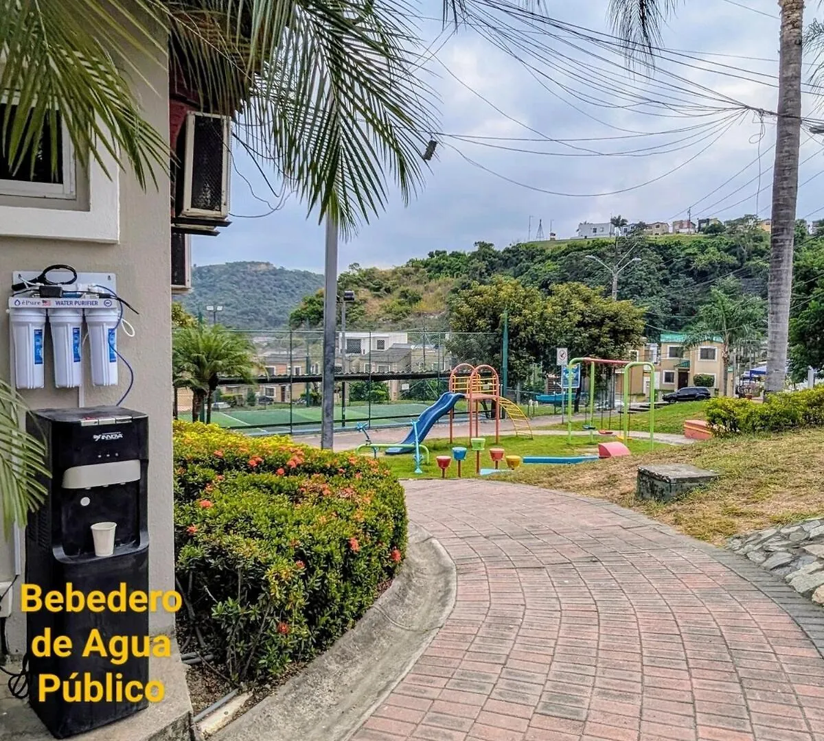 Villa con Piscina Mirador y Seguridad Privada Guayaquil Ekvádor