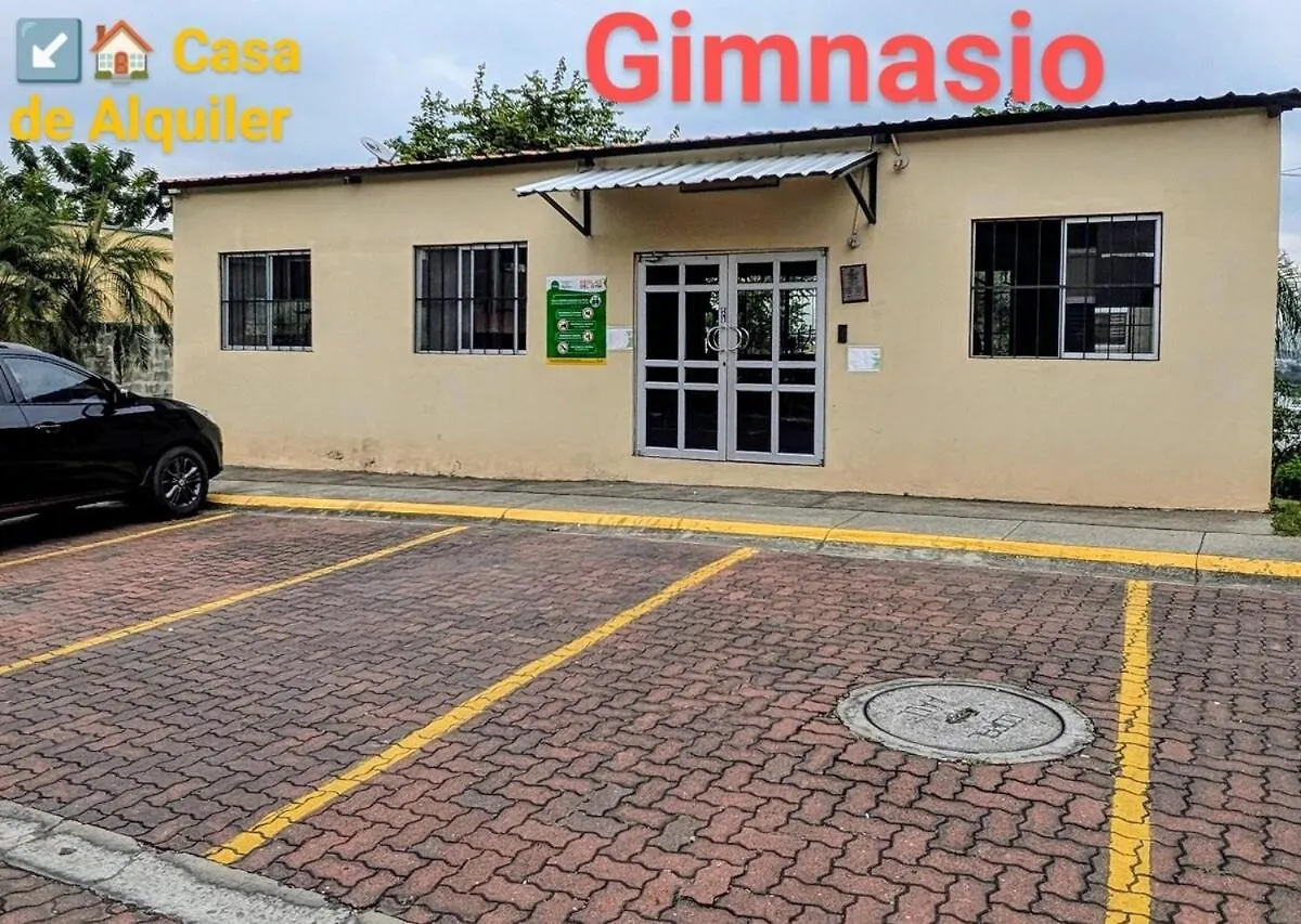 Villa con Piscina Mirador y Seguridad Privada Guayaquil Ecuador