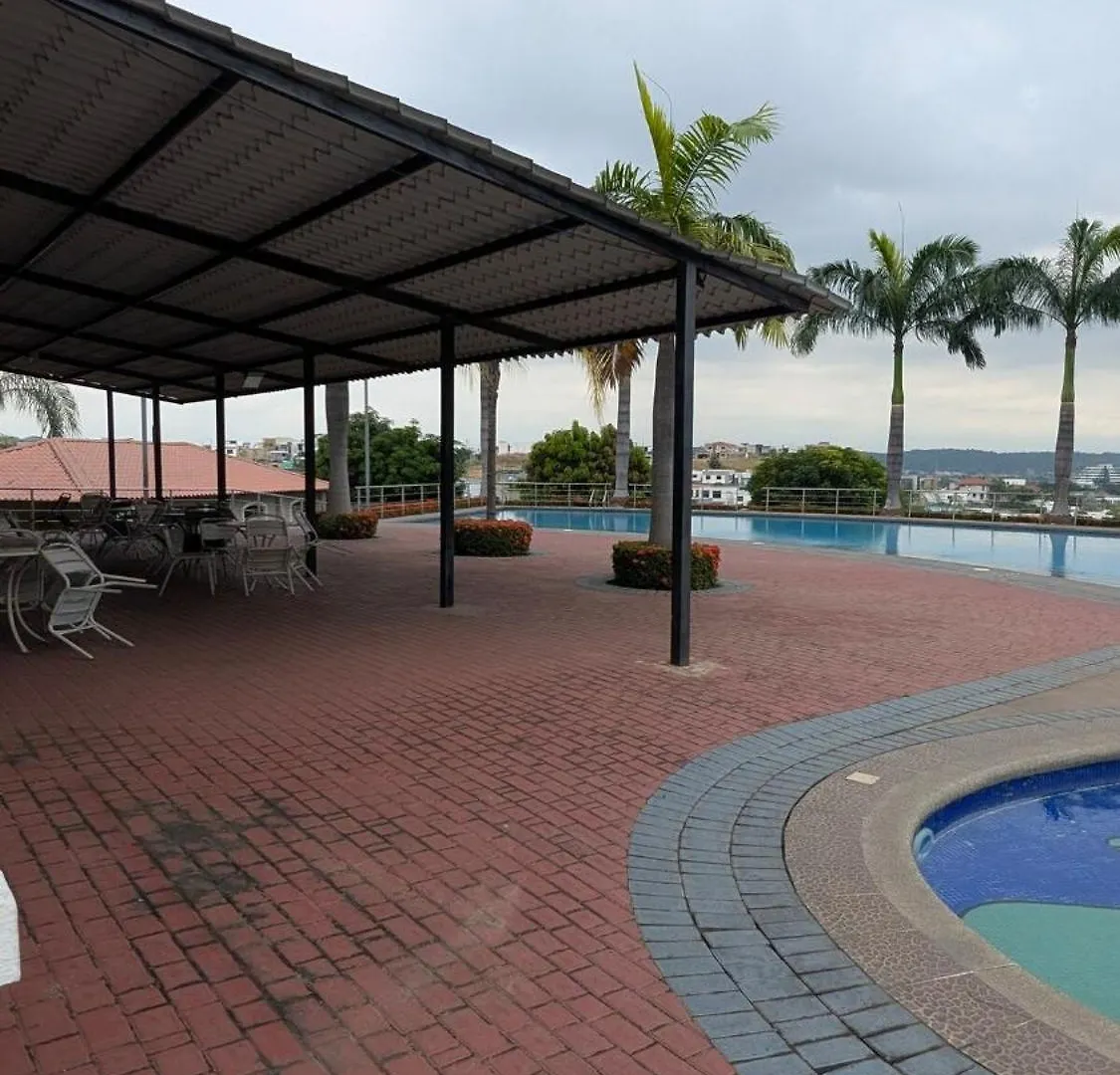 Villa con Piscina Mirador y Seguridad Privada Guayaquil