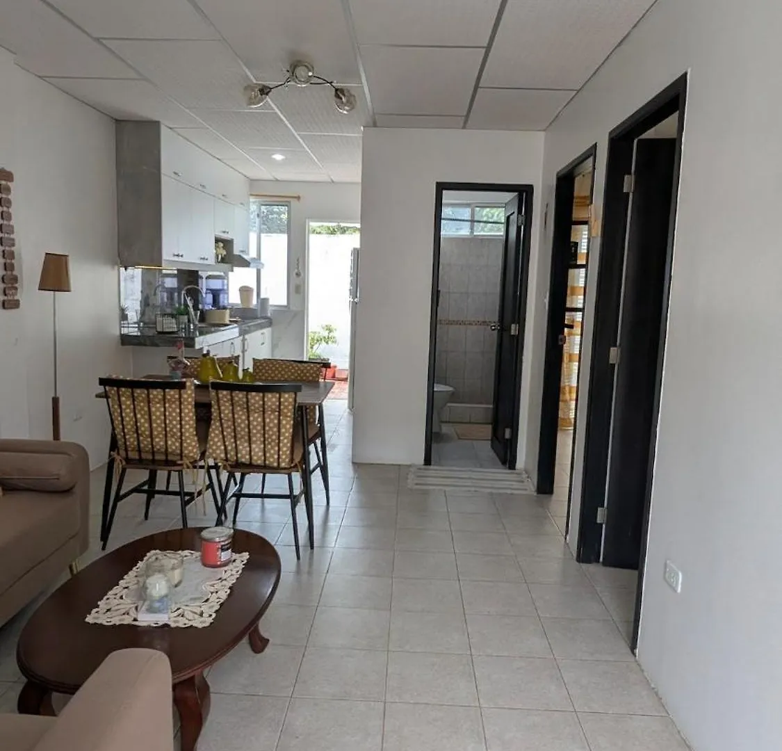 Villa con Piscina Mirador y Seguridad Privada Guayaquil
