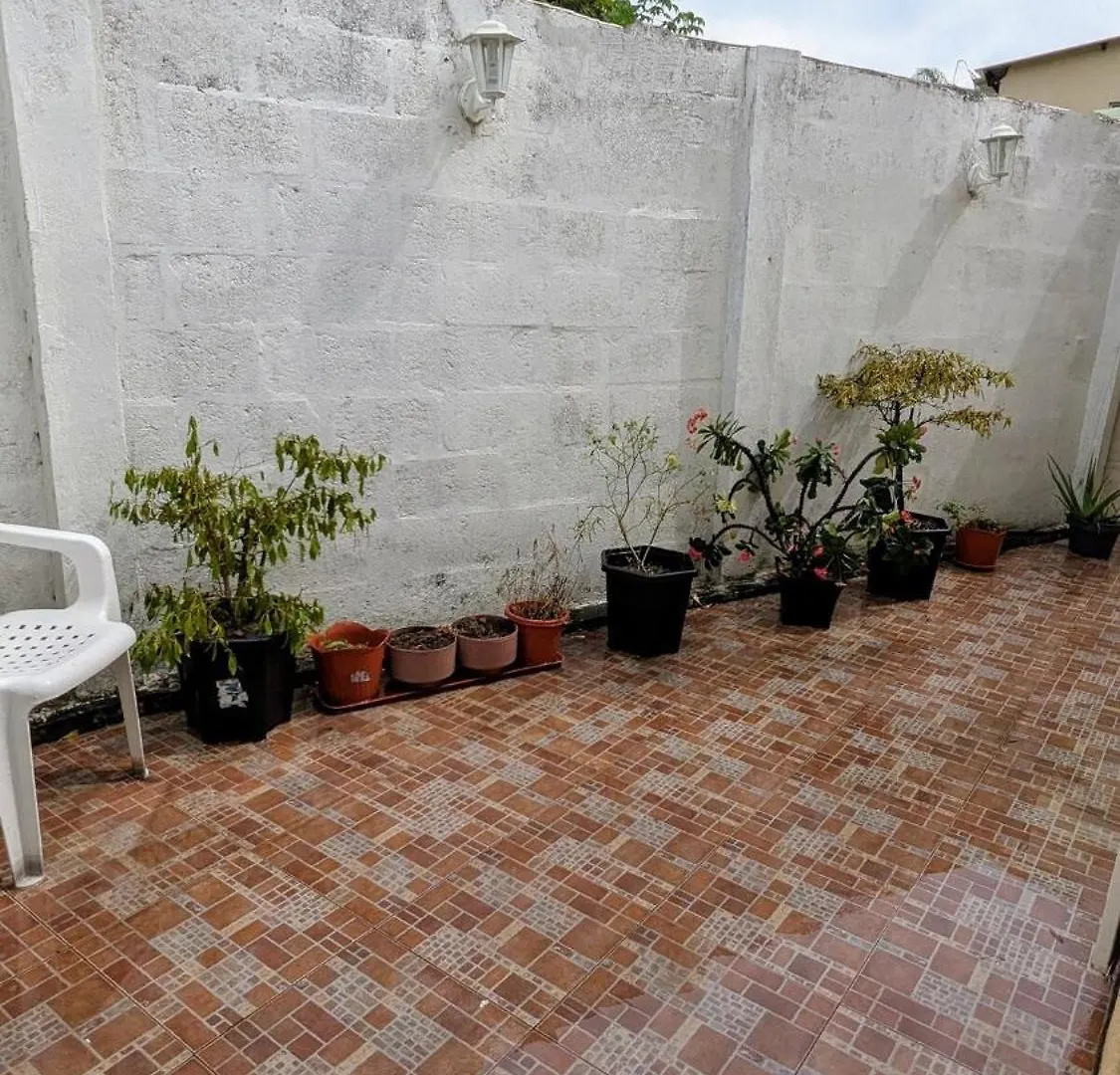 Villa con Piscina Mirador y Seguridad Privada Guayaquil