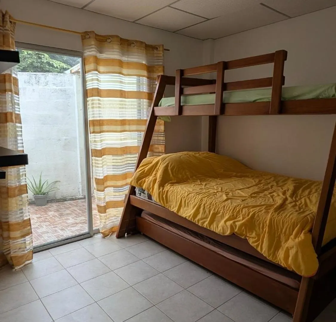 Villa con Piscina Mirador y Seguridad Privada Guayaquil